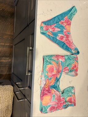 Kenny Flowers Teal & White Bikini Set with Watercolors Tag